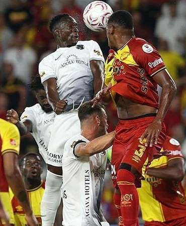 Göztepe ilk galibiyeti hedefliyor