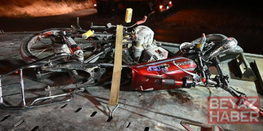 Kırıkkale’de motosiklet trafik levhasına çarptı: 2 yaralı