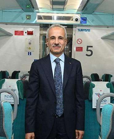 Tren bileti bulamayan yolcular, yer açılması halinde otomatik olarak bilgilendirilecek