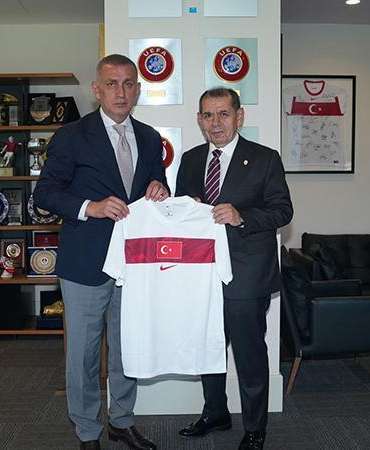 Dursun Özbek