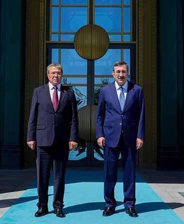 Cumhurbaşkanı Yardımcısı Yılmaz, KKTC Başkanı Üstel ile görüştü