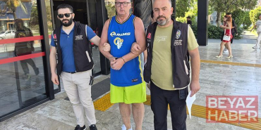 Otel personeliyle tartışıp, Türk bayrağına tüküren İngiliz turist tutuklandı