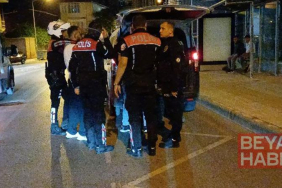 Ehliyetsiz sürücünün aracında 680 uyuşturucu hap ve metamfetamin ele geçirildi