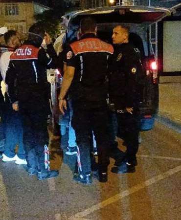 Ehliyetsiz sürücünün aracında 680 uyuşturucu hap ve metamfetamin ele geçirildi