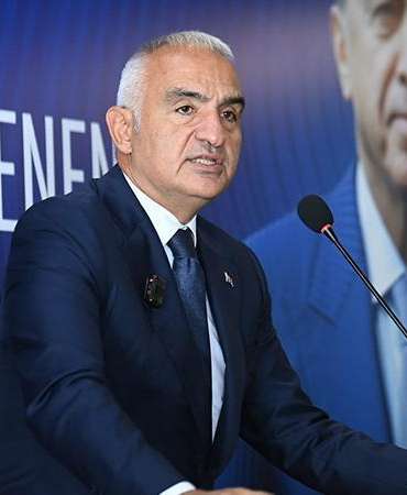 Bakan Ersoy: Türkiye, turizmin süper liginde zirveye talip