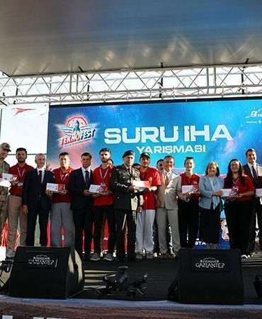 Sürü İHA yarışmasında ödüller sahiplerini buldu