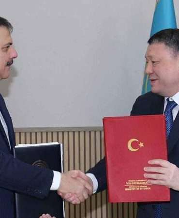 Türkiye ile Kazakistan arasında
