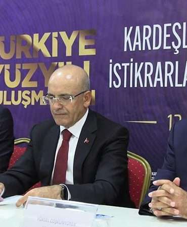 Bakan Şimşek, Bolu’da iş dünyası ve partililerle buluştu