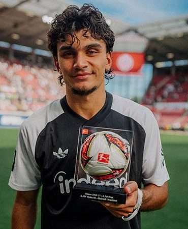Can Uzun attığı 2 golle Eintracht Frankfurt’a galibiyeti getirdi