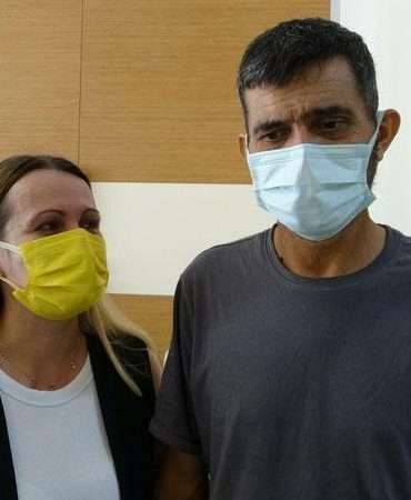 Kontrolsüz ağrı kesici kullanımı böbrek yetmezliğine neden oldu; eşi böbreğini bağışladı