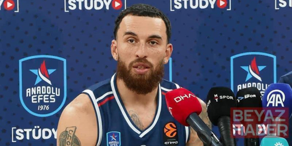 Mike James: Anadolu Efes