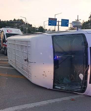 Minibüsler çarpıştı, 10 tarım işçisi yaralandı
