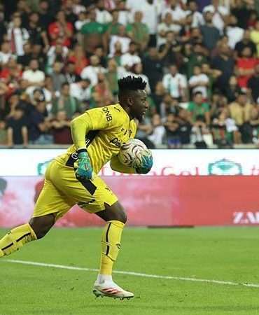 Onana hem kurtarıyor hem oyun kuruyor
