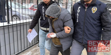 Üvey babasını bıçaklayarak öldüren sanık: Annemi korumak için müdahale ettim
