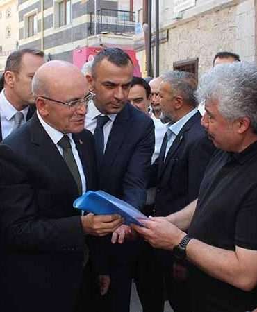 Bakan Şimşek, Aksaray’da ziyaretlerde bulundu