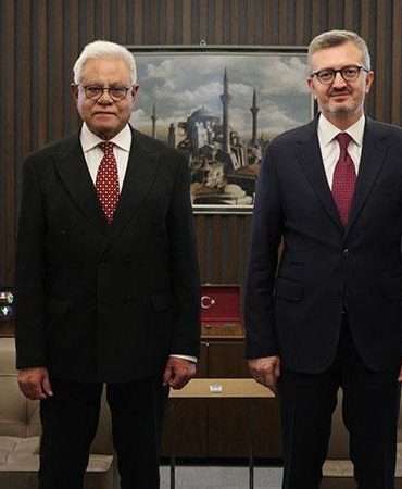 İletişim Başkanı Duran, Pakistan Büyükelçisi Junaid ile görüştü