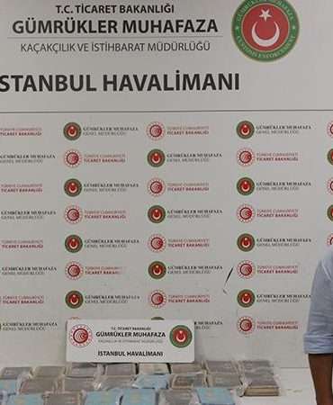 Pilot kıyafeti giyen uyuşturucu kuryesi, Bulgaristan