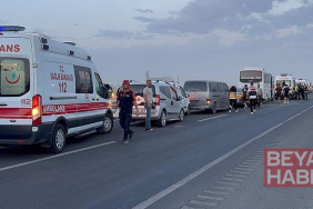 Kum fırtınasında zincirleme kaza; 16 yaralı