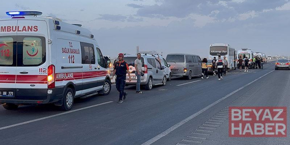 Kum fırtınasında zincirleme kaza; 16 yaralı