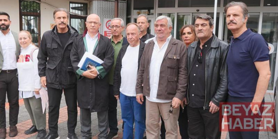 Kadir İnanır
