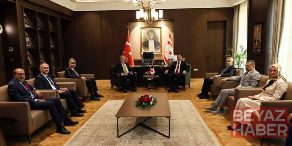 Bakan Bak, KKTC Meclis Başkanı Öztürkler ile görüştü