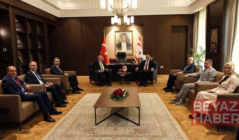 Bakan Bak, KKTC Meclis Başkanı Öztürkler ile görüştü