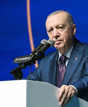 Cumhurbaşkanı Erdoğan: İnşallah son düzlüğü de geçerek ülkemizle birlikte bölgemizin tamamını huzur ve istikrara kavuşturacağız