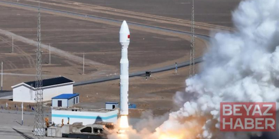Çin, ‘Lijian-1’ roketiyle 9 uyduyu uzaya gönderdi