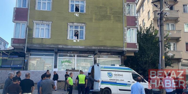 Tartıştığı eşini öldürüp, sabaha kadar başında bekledi