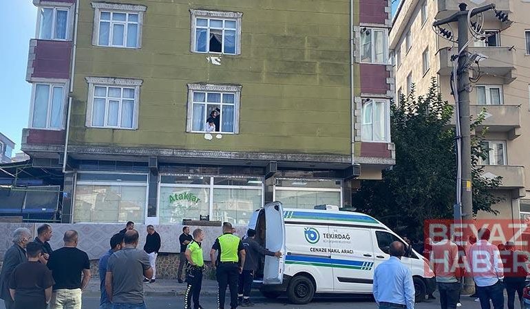 Tartıştığı eşini öldürüp, sabaha kadar başında bekledi