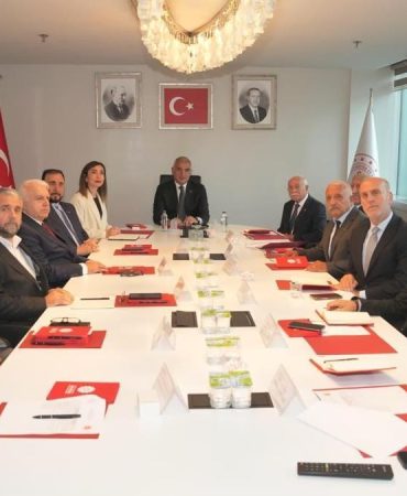 Alevi-Bektaşi Danışma Kurulu ilk toplantısını Bakan Ersoy başkanlığında gerçekleştirdi