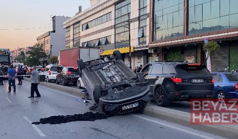 Güngören’de sürücüsünün direksiyon hakimiyetini kaybettiği otomobil takla attı; kaza kamerada