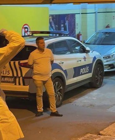 Şişli’de odadaki silah sesini duyan anne, oğlunu başından vurulmuş halde buld