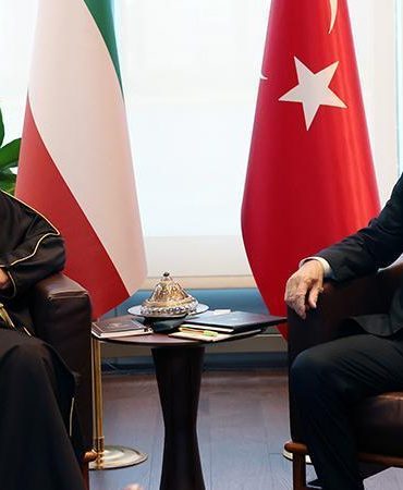 Cumhurbaşkanı Erdoğan, Kuveyt Veliaht Prensi el-Sabah ile bir araya geldi