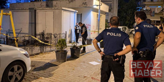 Yolda yürürken tabancalı saldırıda yaralandı