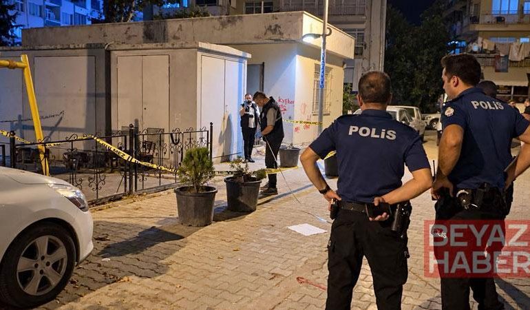 Yolda yürürken tabancalı saldırıda yaralandı