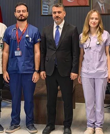 Aile bireylerinin çalıştığı ve doğdukları hastaneye doktor olarak döndüler