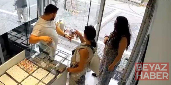 Bulgaristan uyruklu 2 kadının 325 bin liralık altın ve gözlük çaldığı anlar kamerada