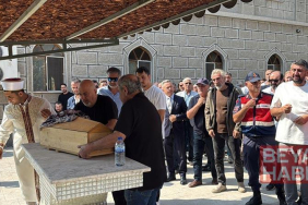 Umay bebek, aynı kazada ölen annesinin yanına defnedildi
