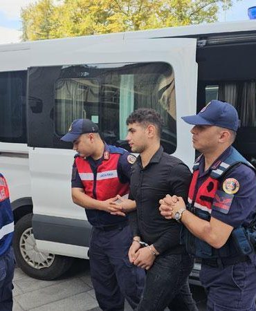 ‘Kız arkadaşına takip isteği gönderme’ cinayetinde sanık: Bıçağı çekip hedef gözetmeden salladım