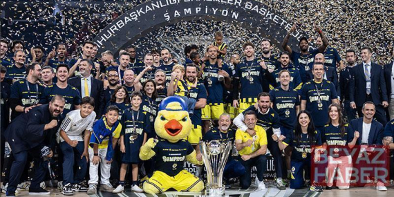 Fenerbahçe Tarfin, şampiyonluk kupasını aldı