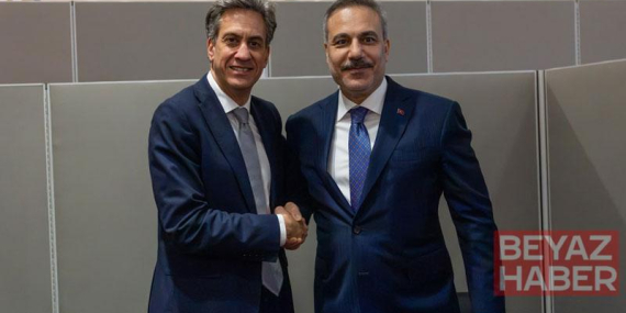 Bakan Fidan, Birleşik Krallık Dışişleri Bakanı Miliband ile görüştü