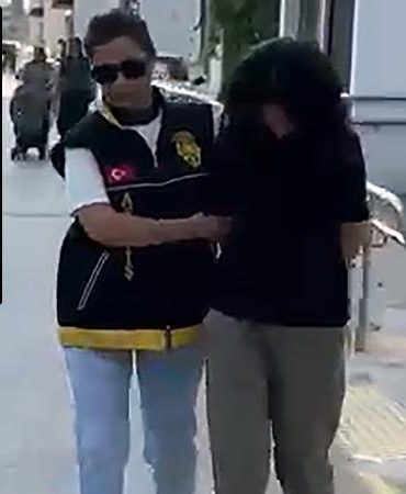 Ayşegül, uyandırdığı nişanlısını kendisine yumruk atınca bıçaklayarak öldürdü