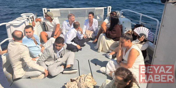 Şık giyinerek yurt dışına kaçmak isteyen 12 kaçak göçmen yakalandı