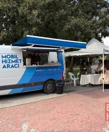 Sakarya Büyükşehir Belediyesi ekipleri, üniversitelileri kampüste karşıladı