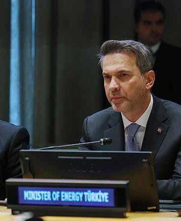 Bakan Bayraktar: Türkiye’nin daha rekabetçi bir enerji sistemine sahip olmasını hedefliyoruz