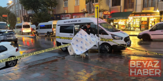 Gaziosmanpaşa’da iş yerinin önüne içinde el yapımı patlayıcının olduğu paketi bırakıp kaçtılar