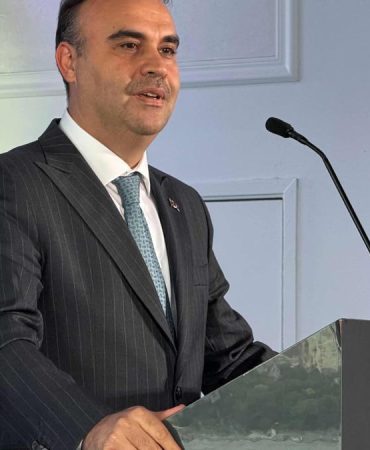 Bakan Kacır: Türk savunma sanayisi ihracat odaklı büyümeyi sürdürecek; hedef ilk 10 ülkeden biri olmak