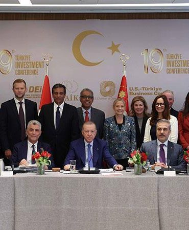 Cumhurbaşkanı Erdoğan: ABD ile 100 milyar dolarlık ticaret hacmi hedefimize kısa sürede ulaşacağımıza inanıyorum