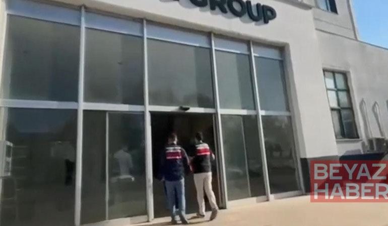 Trafik kazası geçirenlerin kişisel verilerini ele geçiren 11 şüpheli adliyeye sevk edildi